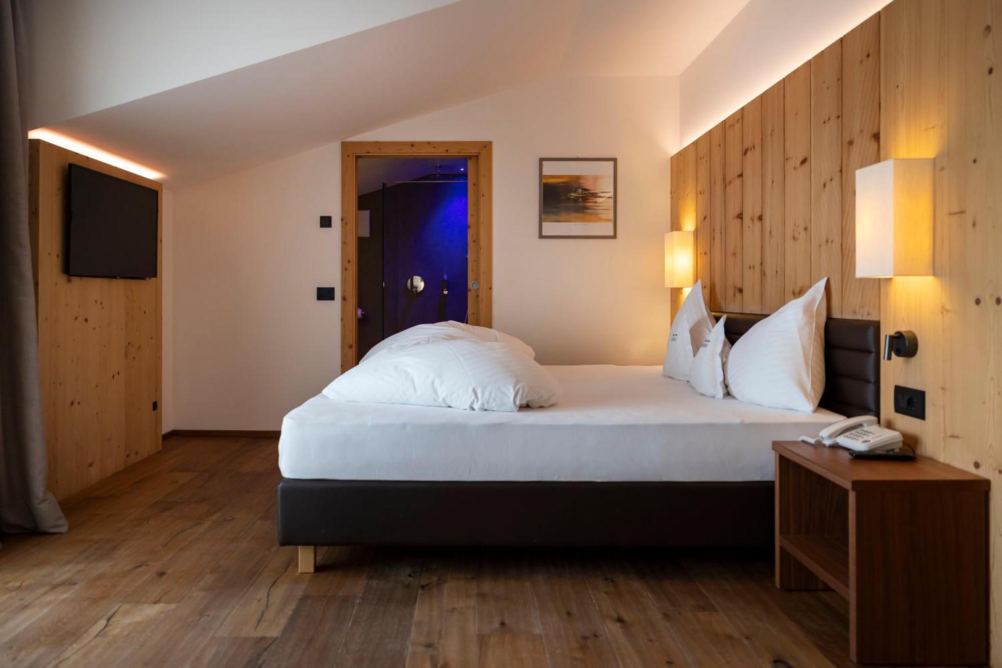 סיוזי Artnatur Dolomites Hotel & Spa חדר תמונה