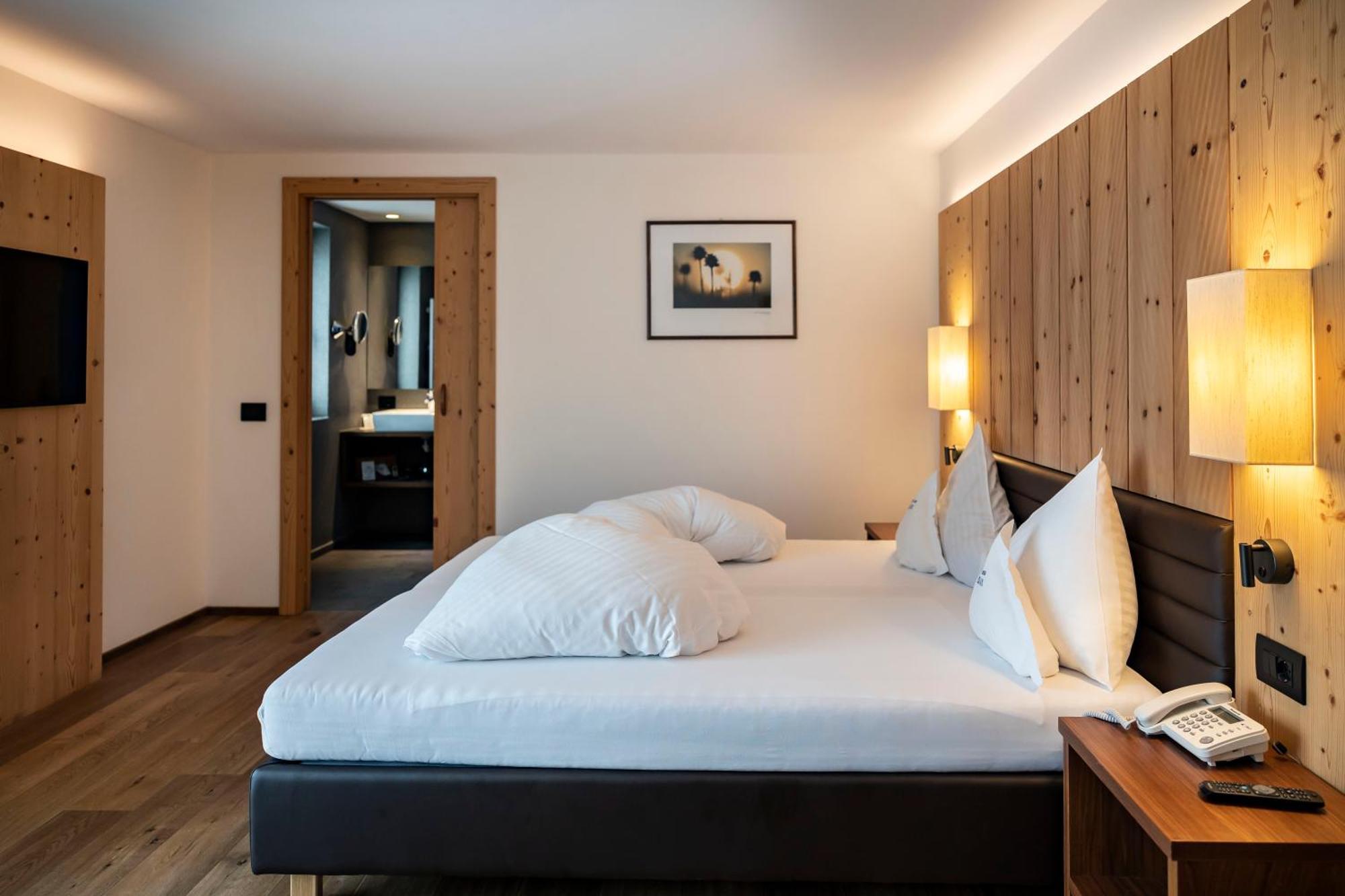 סיוזי Artnatur Dolomites Hotel & Spa חדר תמונה